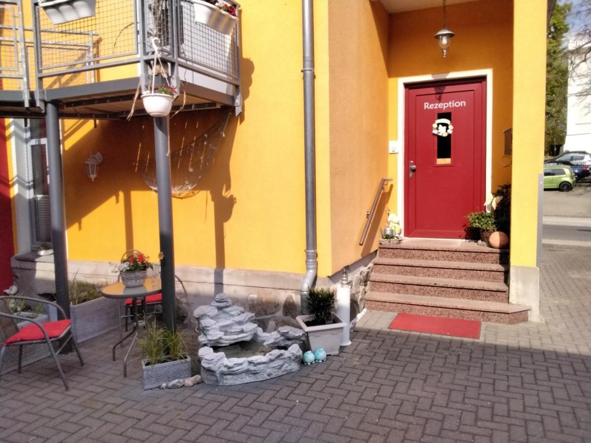 Hotel Am Weinbergschloss Waren  Exterior foto